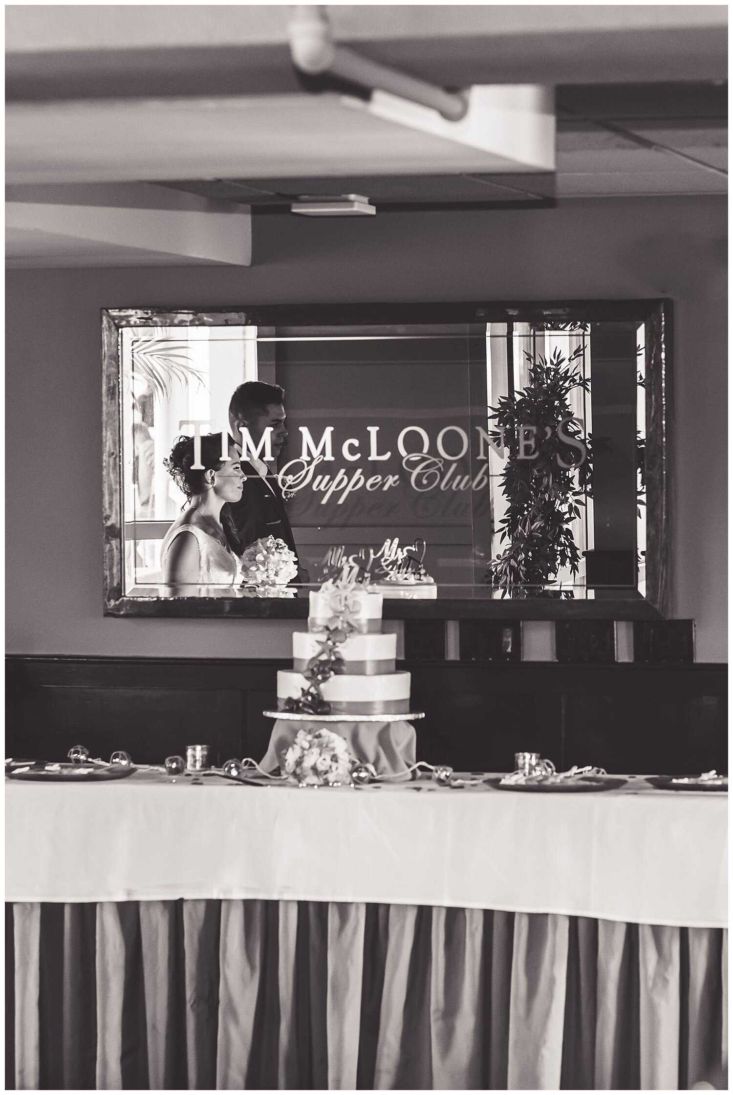 McLoonesSupperClubWedding_2575.jpg